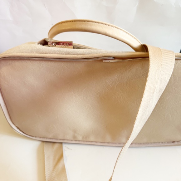 Beis The Weekender Large Tote Bag - Picture 2 of 5